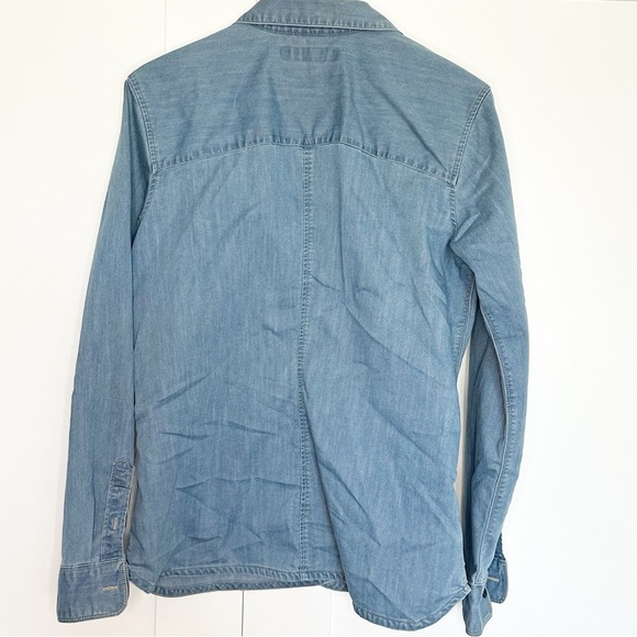Mountain hardware denim chambray button down shirt Large side pockets hiking - Picture 3 of 9